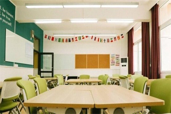 宏信现代英语培训